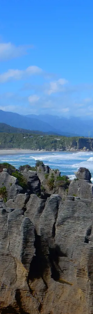 Pancake Rocks und das gleichnamige Café